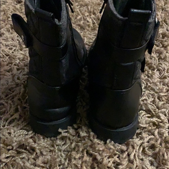 Black Boots for Kids - Picture 4 of 7